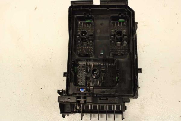 BOITE A FUSIBLE OPEL ASTRA K 1.5CDTI - Vue 2